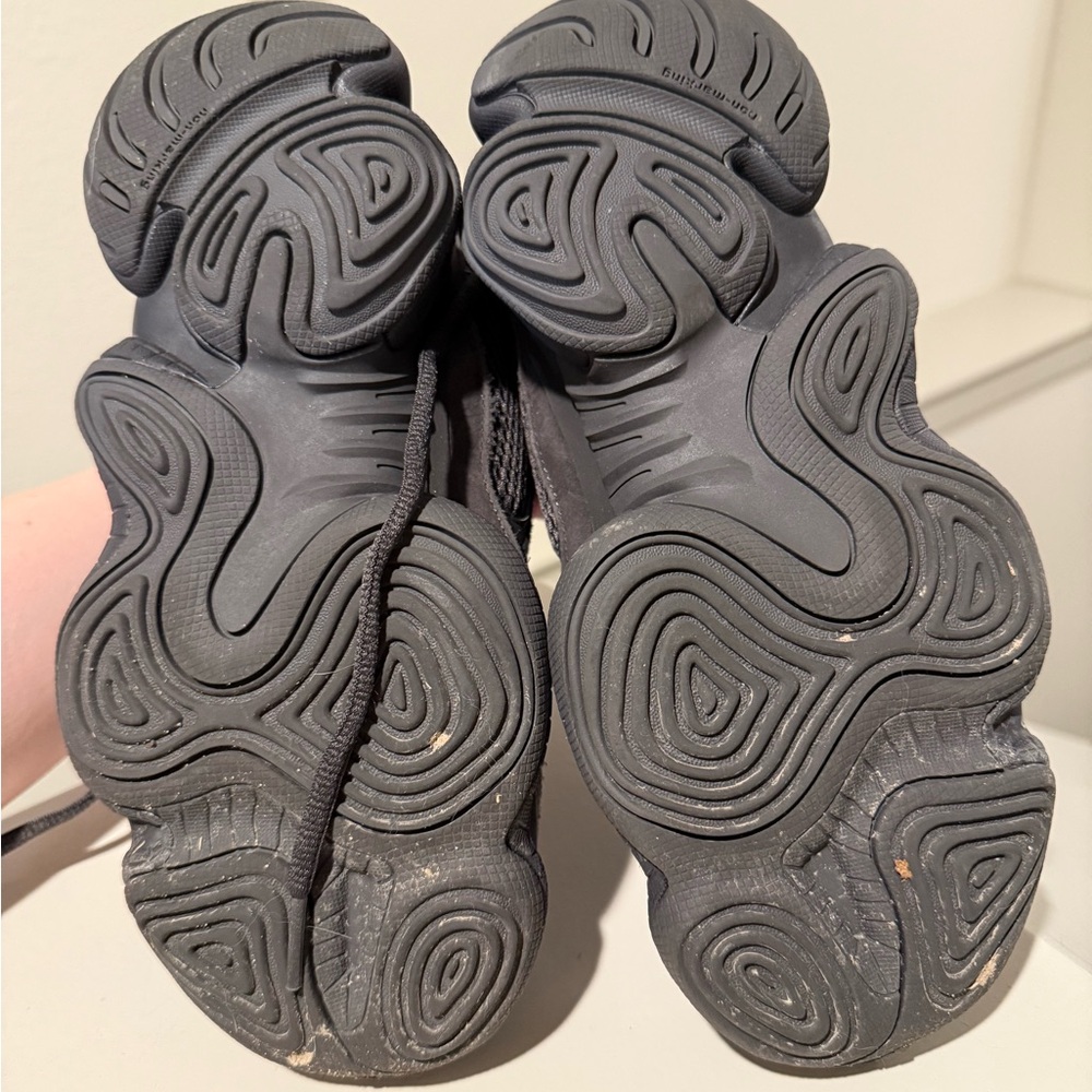 *SOLD* Adidas Yeezy 500 Utility Black F36640
Size 5.5M - Picture 5 of 6